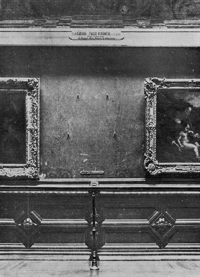 The empty wall in the Salon Carré after the theft of the Mona Lisa