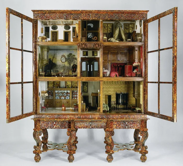 Dolls' House of Petronella Oortman
