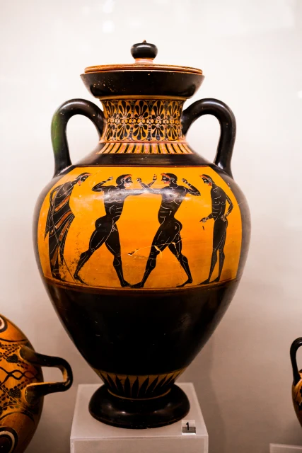 Amphora panathenäischer Form mit Athena und Faustkämpfern