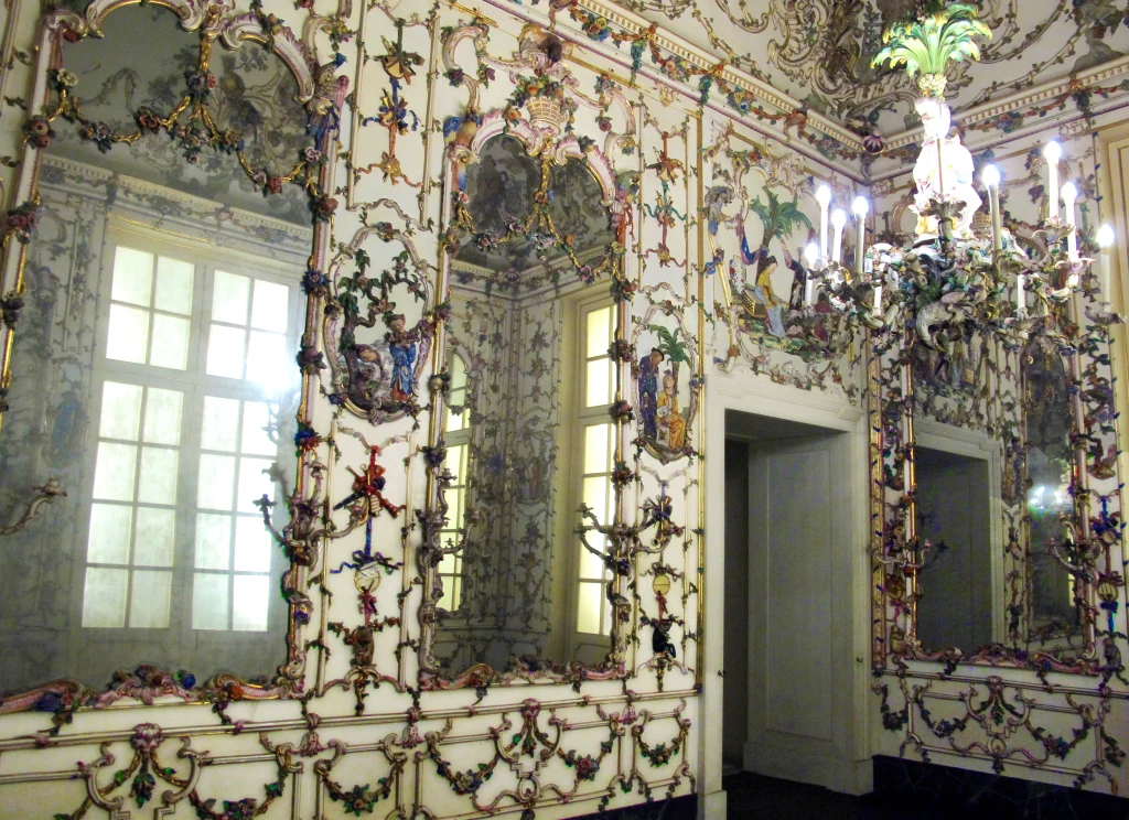 Porzellankabinett der Königin Maria Amalia