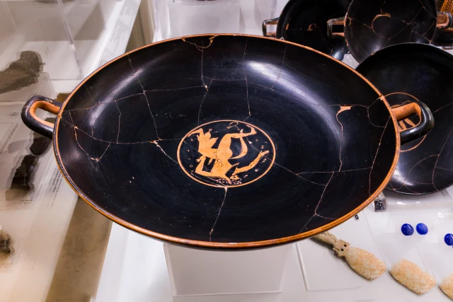 Eye-Cup with Odysseus Escaping Polyphemus