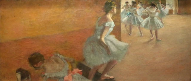 Danseuses montant un escalier