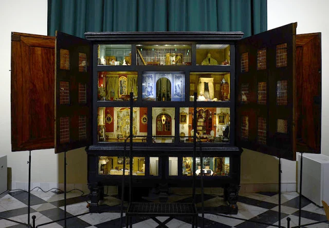Doll's House of Sara Rothé
