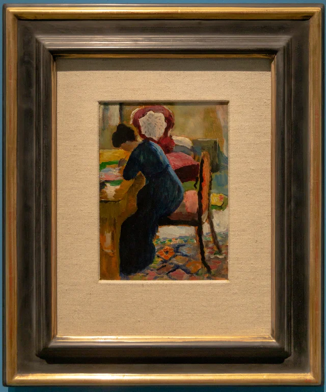 Elisabeth at the desk