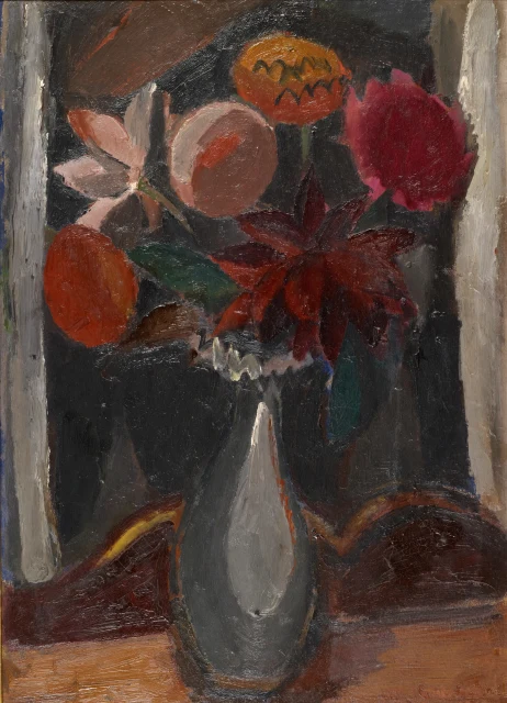 Ein Strauß dunkler Blumen