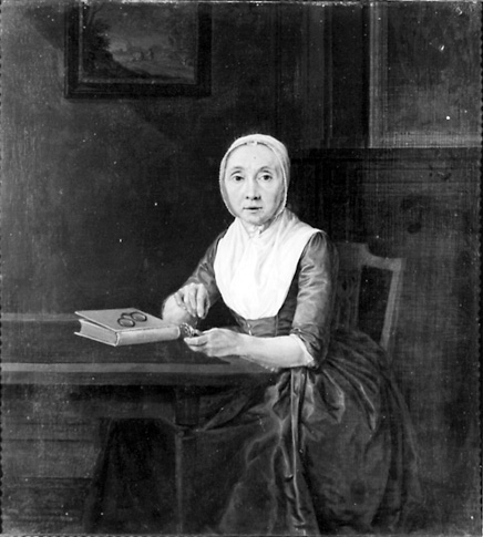 Portret van een aan een tafel zittende dame